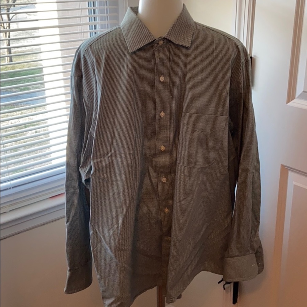 Men’s button up dress shirt